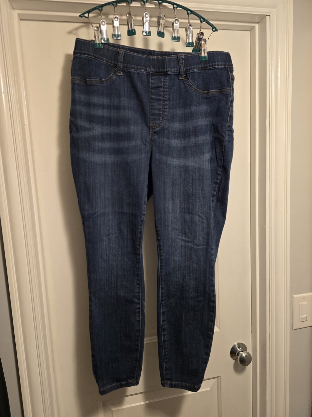 Judy Blue Pull On Skinny Jeans
